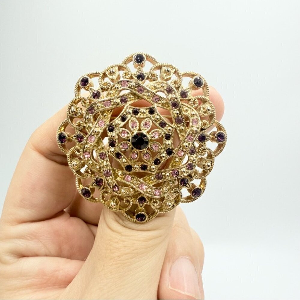 Gold Tone Flower Crystal Rhinestones Brooch